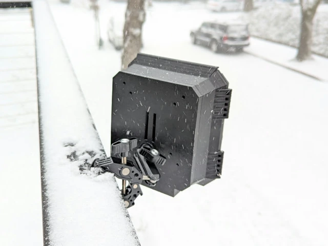 mounted in snow, rear